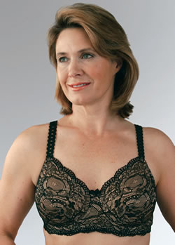 woman wearing black lace bra
